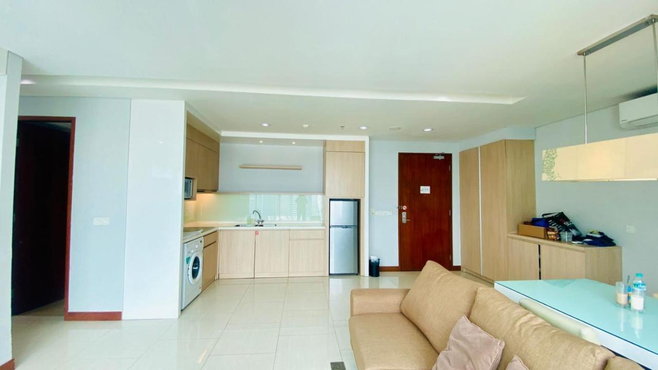 The H Tower Rasuna Suites Kuningan Jakarta By Villaloka Exterior foto