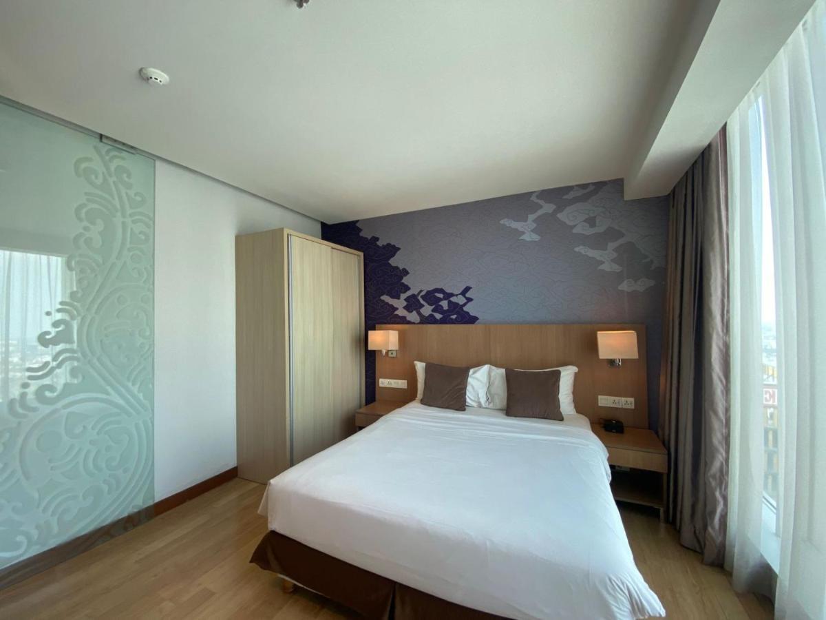 The H Tower Rasuna Suites Kuningan Jakarta By Villaloka Exterior foto