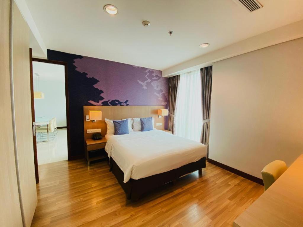 The H Tower Rasuna Suites Kuningan Jakarta By Villaloka Exterior foto