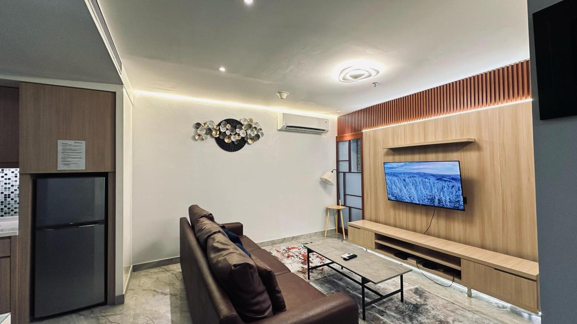 The H Tower Rasuna Suites Kuningan Jakarta By Villaloka Exterior foto